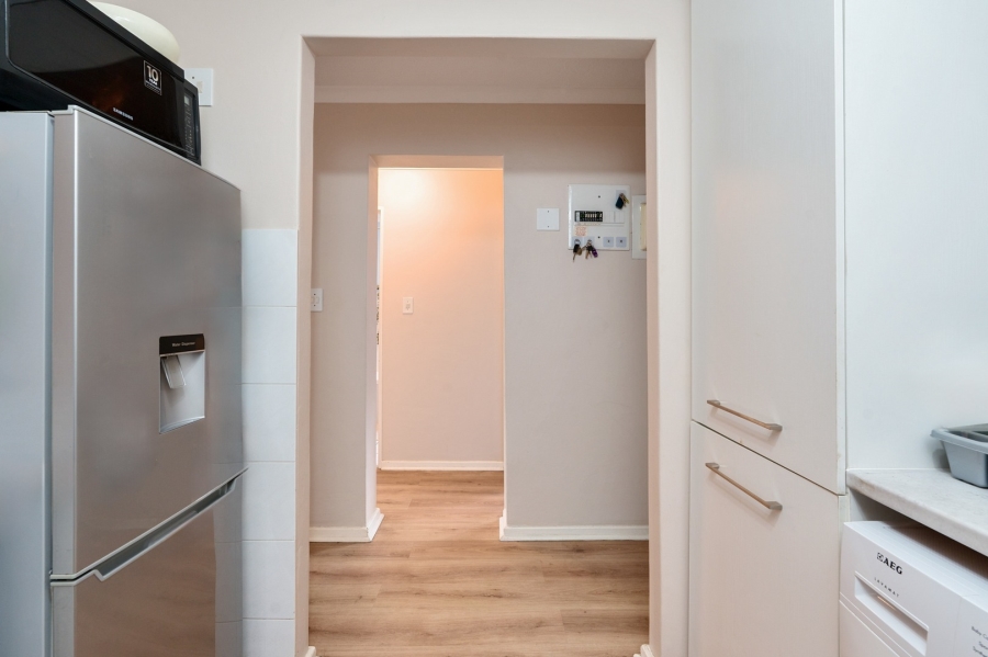 2 Bedroom Property for Sale in Claremont Western Cape